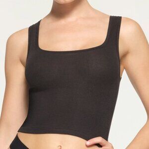 Skims cotton rib cropped tank soot